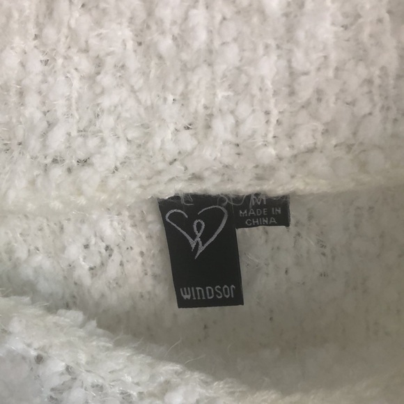 NWT Windsor Fluffy Plush White Sweater For Women-Warm and  Magical Look I M - Picture 15 of 15